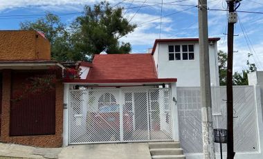 Casa Venta en Lomas de San Mateo, Naucalpan.