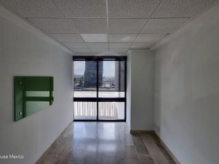 Santa Fe Juriquilla oficina de 11 m2 en RENTA PMC4591