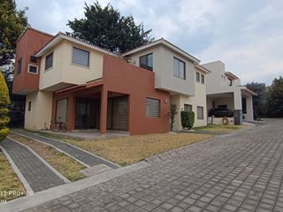 PRECIOSA CASA EN VENTA CERCA DEL CLUB DE GOLF LOS ENCINOS, LERMA