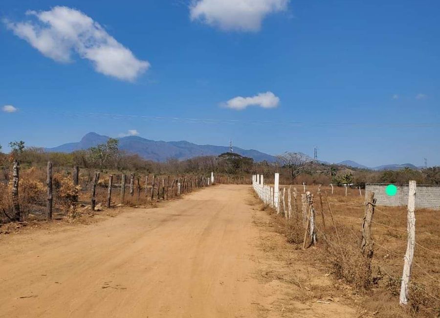 LOTES EN LOS LLANOS (A 5 MIN DE PLAYA LA SALADITA) GUERRERO | Lamudi.com.mx