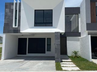 Casa en venta en Veracruz, fracc. Lomas del Dorado, Boca del río, Veracruz.