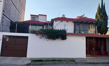 CASA EN VENTA EN LA COL. CHAPULTEPEC NORTE - MUY CERCA AV LAZARO CARDENAS