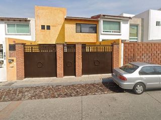 Casa en venta dentro de Av. Senda Eterna 183, Milenio III,  Santiago de Querétaro