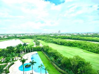 VENTA DEPARTAMENTO SKY Vista al campo de golf, Puerto Cancún y al mar