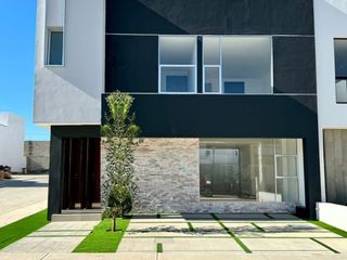 Hermosa casa con amplios espacios en Gema residencial, Pachuca