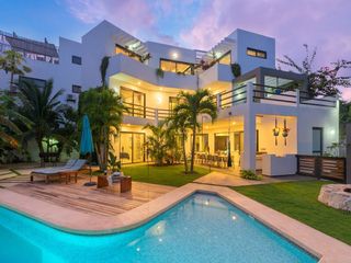 Casa de 5 Hab 5 Baños de Venta en Holística, en Tulum Quintanaroo