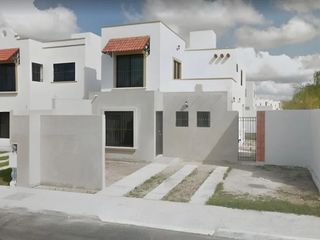 Hermosa casa en venta en Fraccionamiento Gran Santa Fe, Merida Yucatan.
