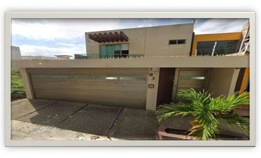 VENTA DE CASA EN CDA. DE RUFINO TAMAYO 93 FRACC. PARAISO COATZACOALCOS VERACRUZ 96538