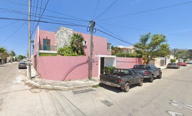 VENTA DE AMPLIA CASA EN MERIDA