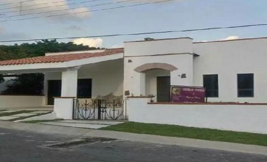 ¡OPORTUNIDAD ÚNICA! Venta de Encantadora Casa en Lomas de Cocoyoc, Oaxtepec, Morelos