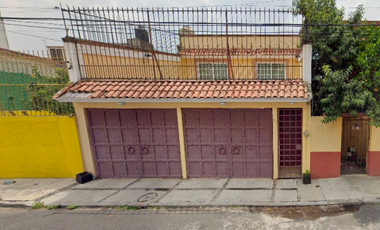 Venta de hermosa casa en el Reloj,cdmx