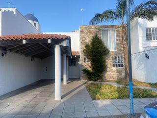 Casa en renta c/sin amueblar en Puerto Las Hadas