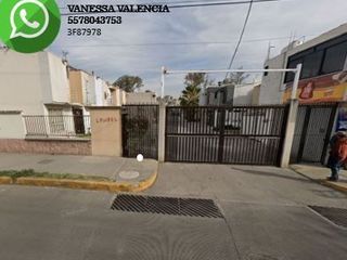 VENTA DE CASA EN LA CALLE BOSQUES DE LAUREL EL BOSQUE TULTEPEC ESTADO DE MEXICO