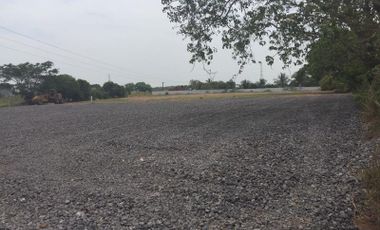 Terreno en Dos Lomas para uso Habitacional o Industrial con Acceso a Carretera