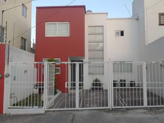 AAA Casa en venta en Lomas Lindas, Atizapán de Zaragoza.