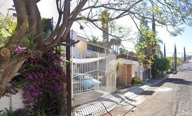 VENTA DE PRECIOSA CASA EN MANZANAREZ JURIQUILLA!! (NO REMATES)