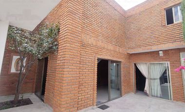 Casa amplia en Venta en Parque de Poblamiento, Pachuca.