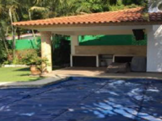 Venta de bonita casa con alberca en Fracc. Lomas de Cocoyoc en 1,150,000 pesos