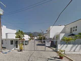 Oportunidad de Remate Bancario en Calle Bolivia 176, Paseo de La Ribera, Puerto Vallarta-Jal.