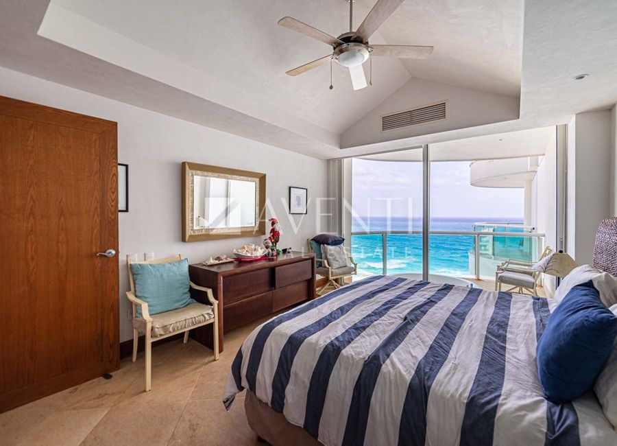 Departamento amueblado en Venta, Bay View Grand Condos, Zona Hotelera