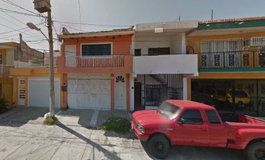 CASA EN REMATE HIPOTECARIO EN LA COL. REFORMA, MAZATLÁN. CALLE BETANCOURT 3027 MZ 15 LT 22