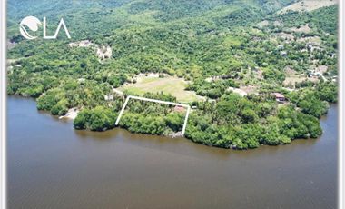 se vende media hectárea con frente de laguna, en puerto escondido oaxaca.