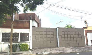 VENTA DE TERRENO EN LA CARCAÑA Dentro de Privada,   364 m2, MUY CERCA DE PLAZA EXPLANADA.