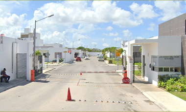 ATENCION REMATO CASA MUY CERCA  DE UNIVERSIDAD TECNOLOGICA DE CANCUN APROVECHA INMEJORABLE OPORTUNIDAD