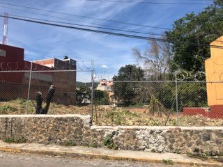 Terreno en venta, ZONA Norte, a media cuadra de av Universidad CUERNAVACA