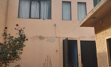 Atención inversores/desarrolladores!! Casa para demoler con excelente ubicación y precio!!