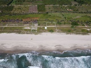 Terreno Frente al Mar en Playa Cerro Hermoso