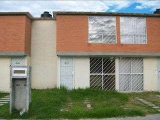 CASA EN VENTA DOS PISOS BOSQUES DEL PILAR PUEBLA