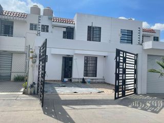 Casa en Renta de 3 Recamaras en Fraccionamiento Santa Julia al Sur de la Ciudad de León Guanajuato