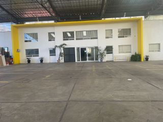 Renta oficinas céntricas, en edificio de oficinas. Col. San Matías. Av Reforma