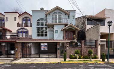 Casa completamente remodelada recientemente, en venta