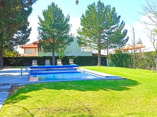 Hermosa Residencia en uno de los mejores condominios de Querétaro, en El Campanario. 4 Habitaciones con baño privado, Estudio / Sala de TV, Jardín, Alberca
