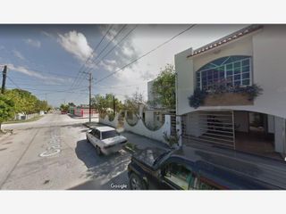 Venta de Casa en Calle Heriberto Jara, Col. Primera Legislatura Chetumal, Quintana Roo