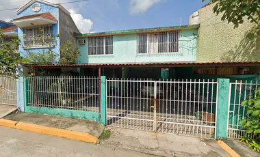 Casa en Remate Bancario en Flor de Verónica, Gaviotas Nte. Sector Popular, Villahermosa, Tab. (65% debajo de su valor comercial, solo recursos propios, unica oportunidad)