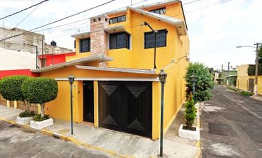 Casa en venta con gran plusvalía de remate dentro de El Coyol, Ciudad de México