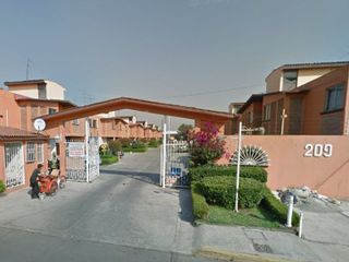 Aproveche Gran Oportunidad de Remate Bancario en Casa en Condominio José Martí 209, Barrio de Tlacopa, Toluca de Lerdo-EdoMéx