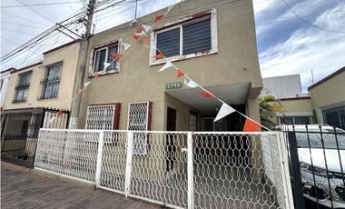 OPORTUNIDAD CASA EN VENTA COL HAB SEATTLE. ZONA SEATTLE EN ZAPOPAN. CERCA HOSPITAL ZOQUIPAN Y PLAZA PATRIA.