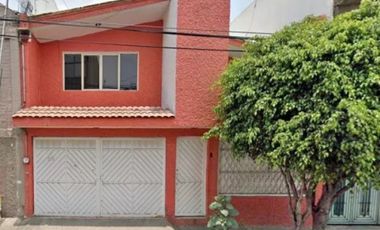 VENTA DE CASA EN NEZAHUALCOYOTL, EDO. MEX.