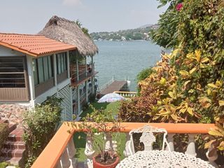 Casa en VENTA en el Lago de Tequesquitengo, Jojutla, Morelos.