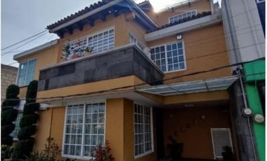 CASA EN VENTA EN TOLUCA EN PRIVADA SALIDA RAPIDA A CD.MX NEGOCIABLE CRÉDITOS