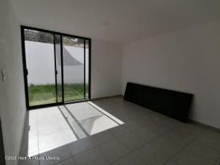 Casa de 1 planta, 2 recamaras, amenidades - Grand Preserve Juriquilla. VENTA