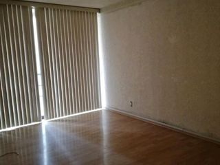 VENDO CASA EN COL. INDEPENDENCIA 200 M2,   4 HAB.  3 BAÑOS Y 2  ESTACIONAMIENTOS.