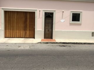 HERMOSA CASA ESTILO CONTEMPORANÉO EN EL CORAZÓN DEL CENTRO DE MÉRIDA, EN RENTA.