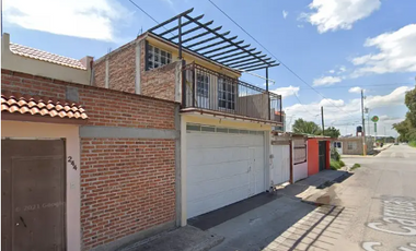 VENTA DE BONITA CASA EN AV CARRUAJE 246 L 8 FRACC DE DON GU CELAYA GUANAJUATO