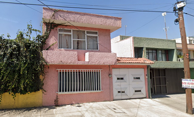 Casa en Venta en Constitución de 1917, Iztapalapa, Ciudad de México