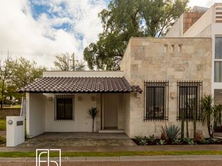 Hermosa casa NUEVA en VENTA. 2 Recamaras + Estudio. Un Piso. Al poniente de Aguascalientes